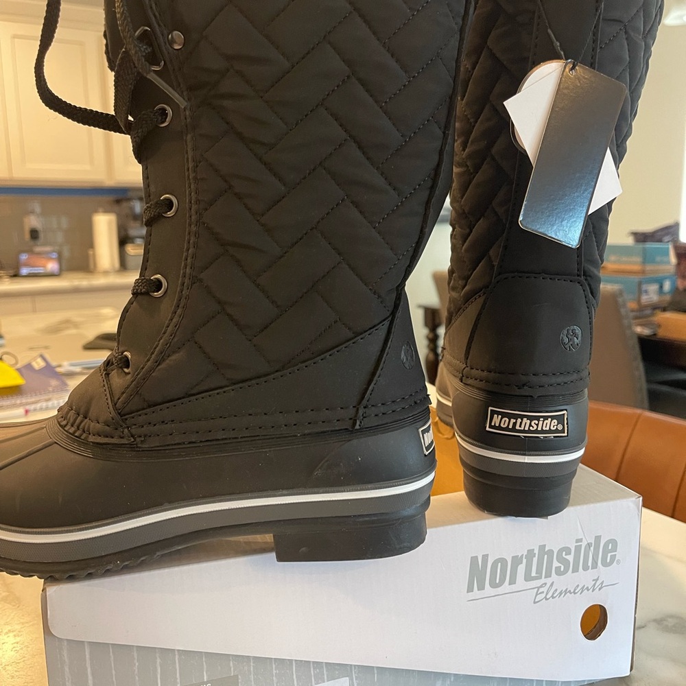 Northside Black Quilted Lace-Up Winter Boots